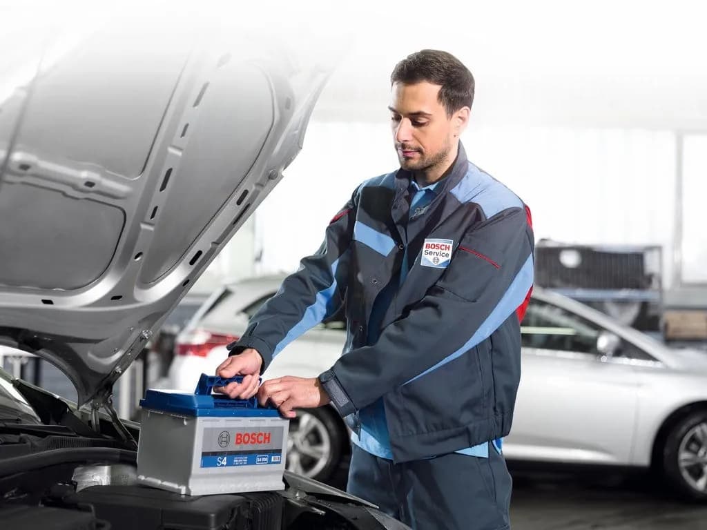 De ce se descarcă acumulatorul auto — Ion Service Craiova